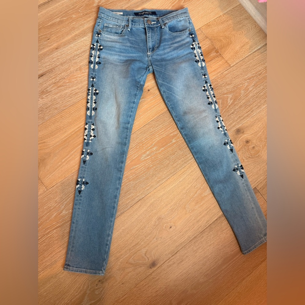 DRIFTWOOD Marilyn Embroidered Boho Skinny Jeans